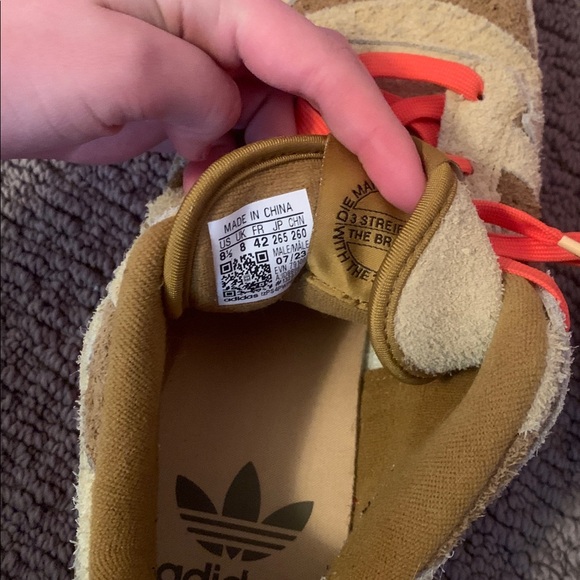 Rare The Grinch Adidas shoes! - Picture 7 of 7